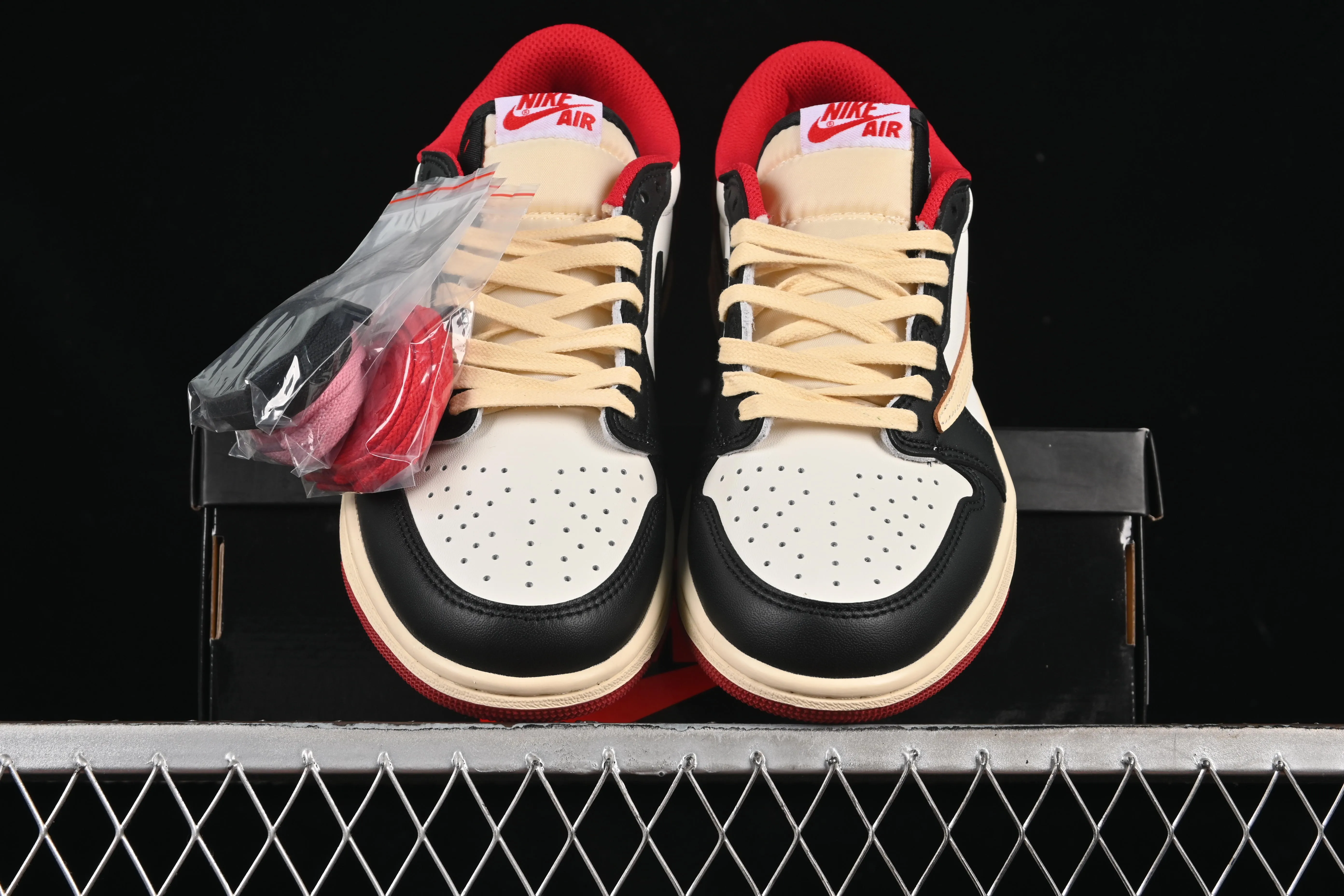 All categories Air Jordan Jordan series basketball shoes Air Jordan 1 Low Travis Scott x Air Jordan 1 Low OG AJ1 Joe 1 undercut low DM7866-106